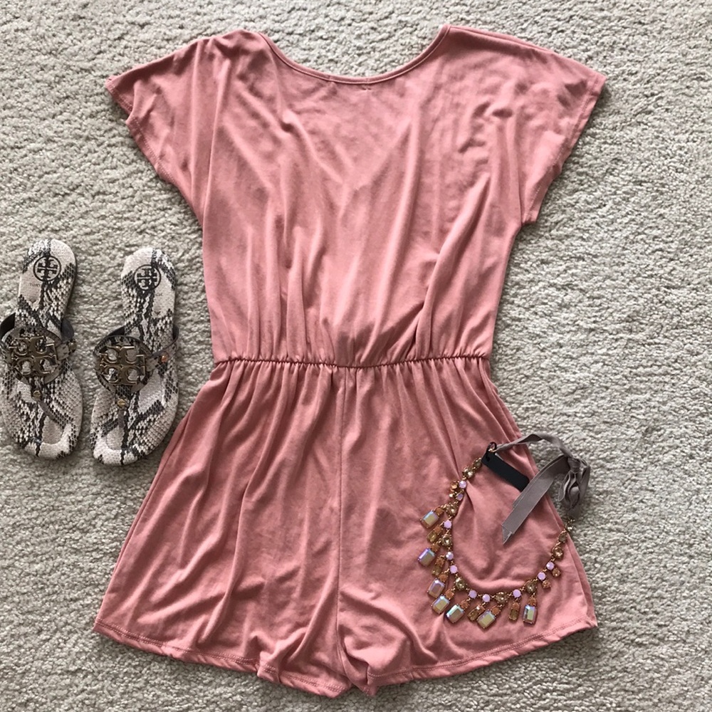 ♥️1 MED LEFT♥️Peach Tie Front Romper - Picture 4 of 6